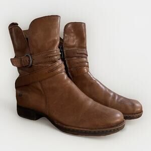 Born Women's 11 M Leandra Distressed Leather Boots Heeled Side Zip Moto Boho